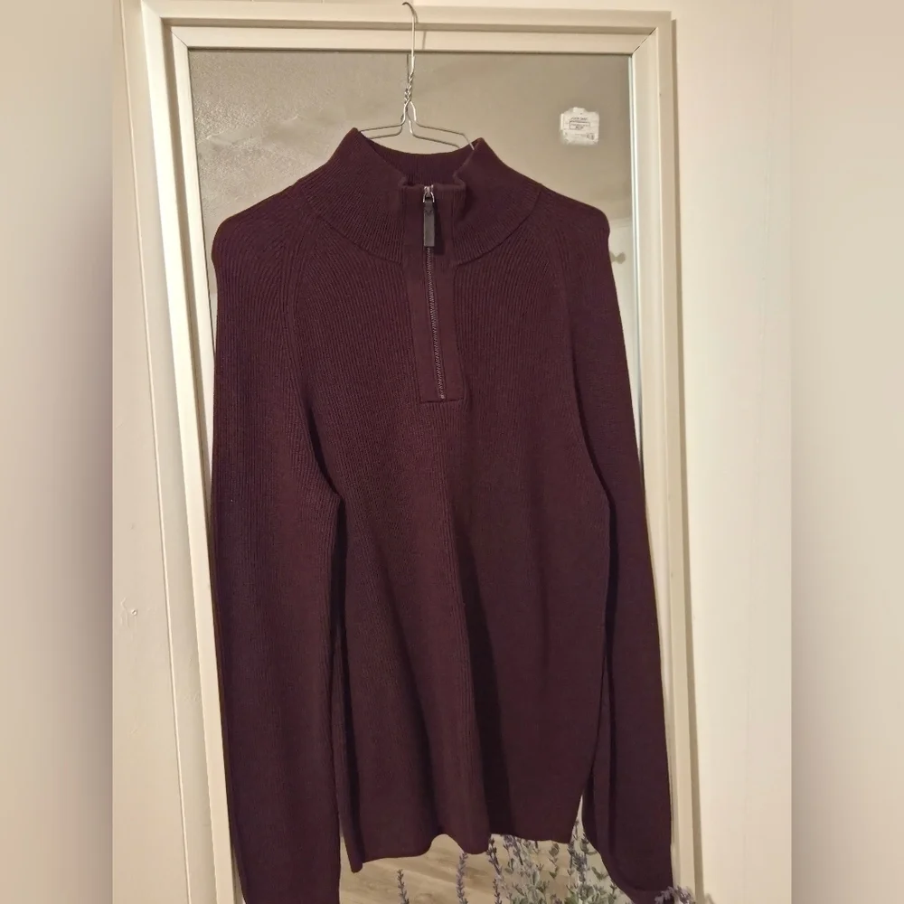 Banana Republic Men's Dark Red Zip-Up Sweater